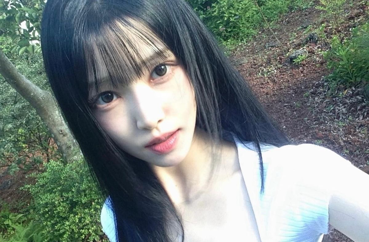 A moment captured by Yuju (GFRIEND)'s fan