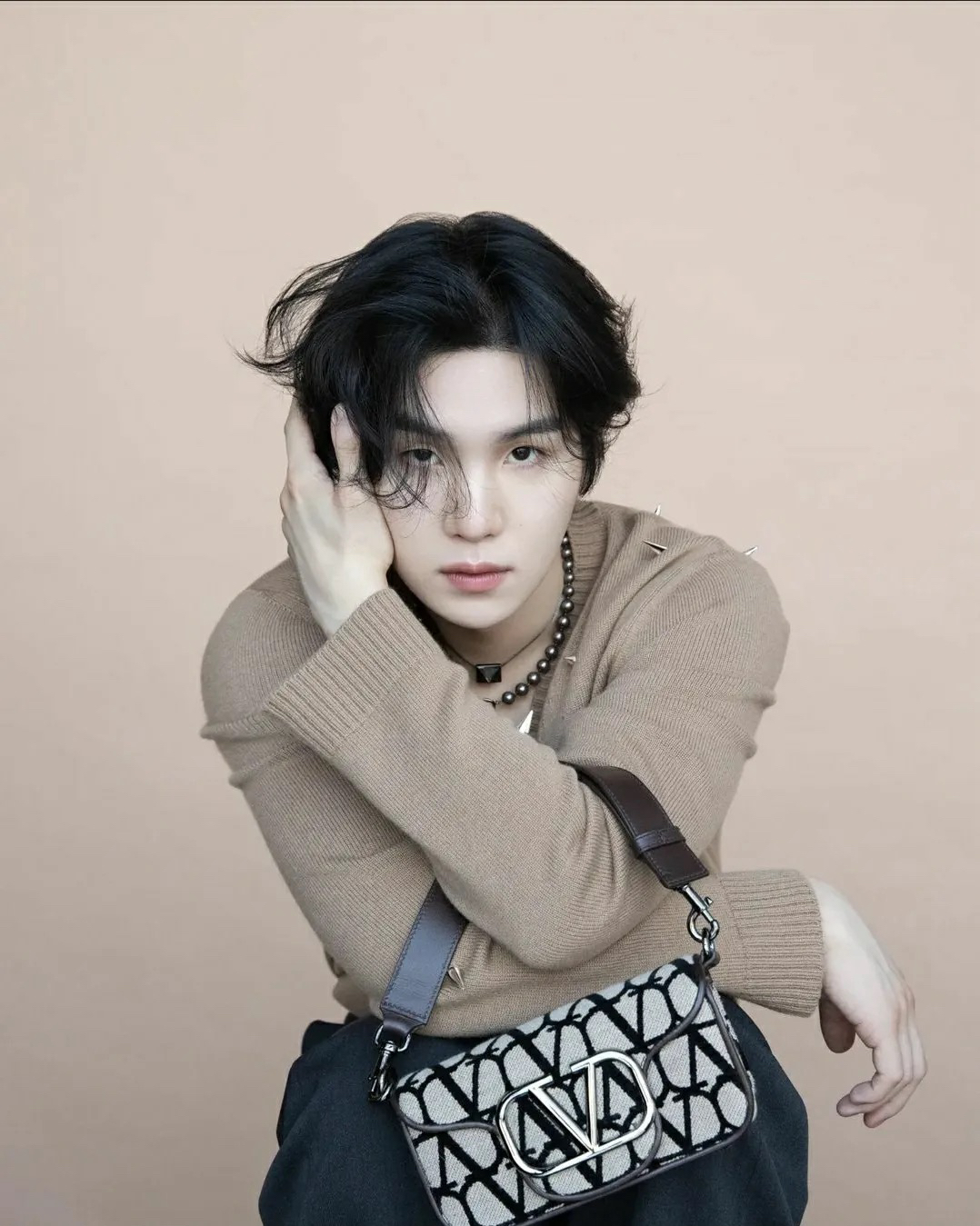 Behind-the-scenes cut of SUGA (BTS)