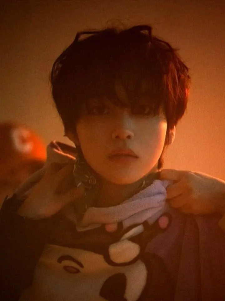 Latest photo of Hyeongjun (CRAVITY)