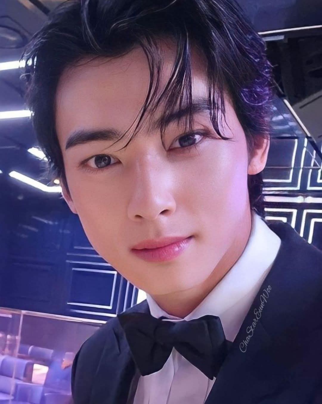 Recent activity shot of Eunwoo (ASTRO)