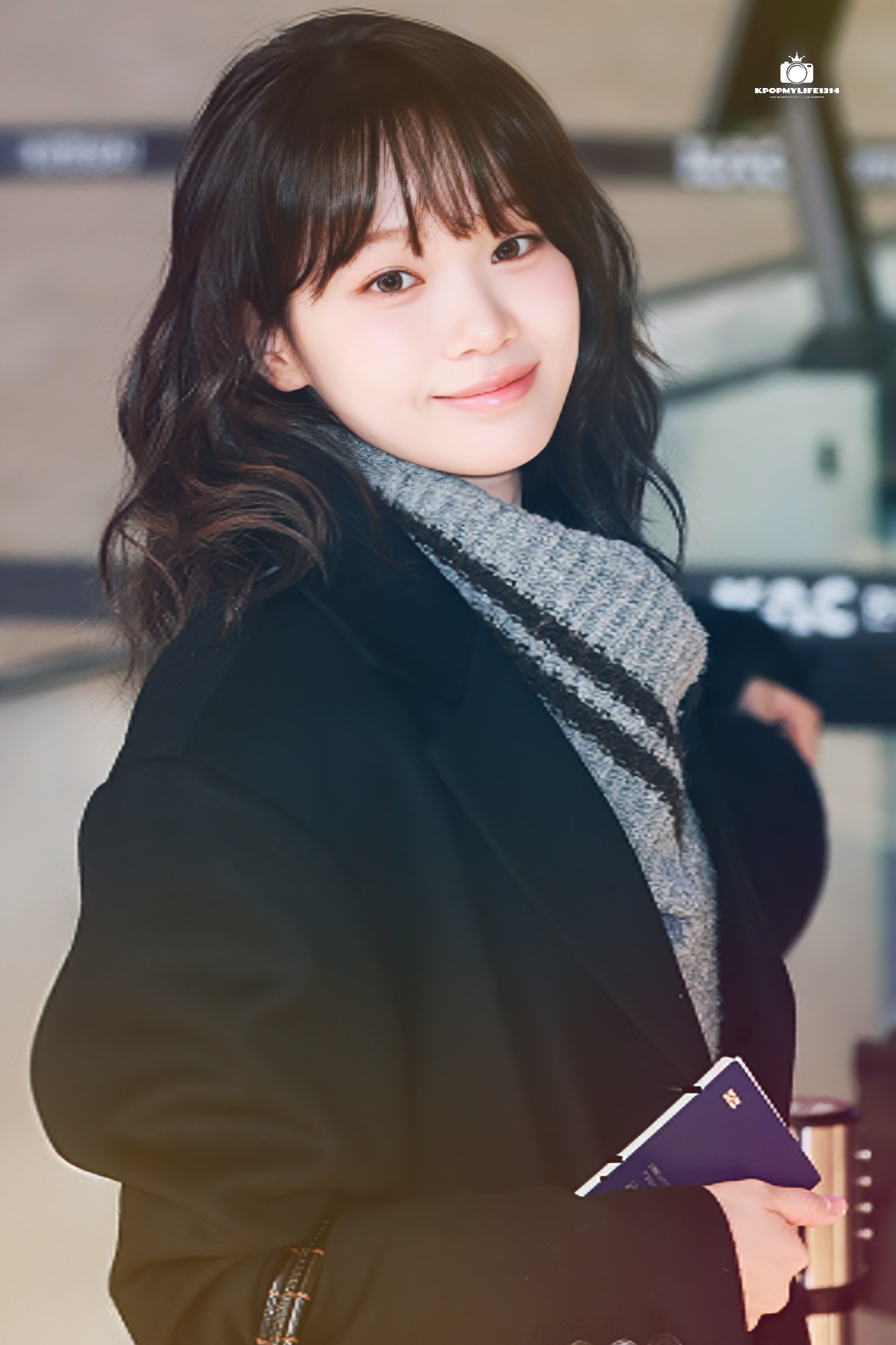 Behind-the-scenes cut of Kim Chaewon (LE SSERAFIM)