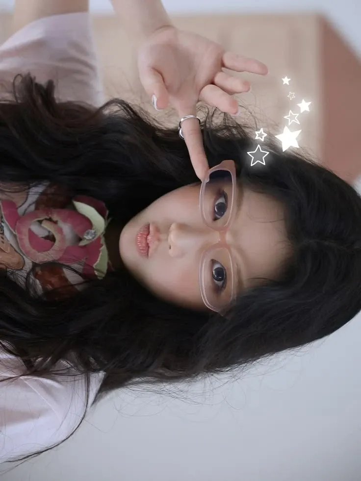 Recent activity shot of Wonhee (ILLIT)