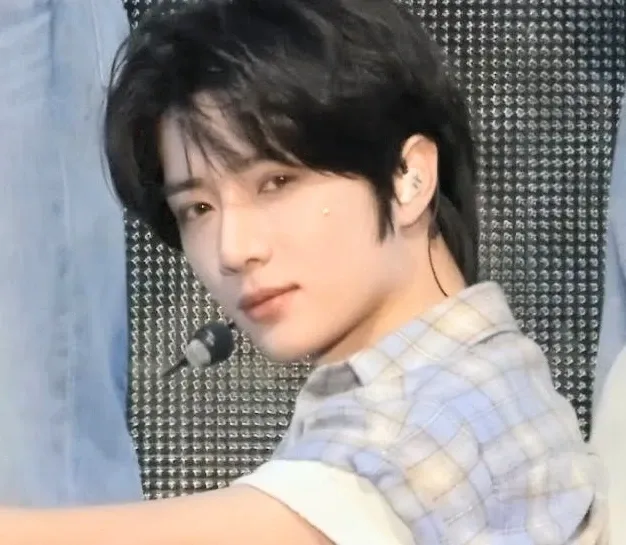 Recent activity shot of Beomgyu (TOMORROW X TOGETHER)
