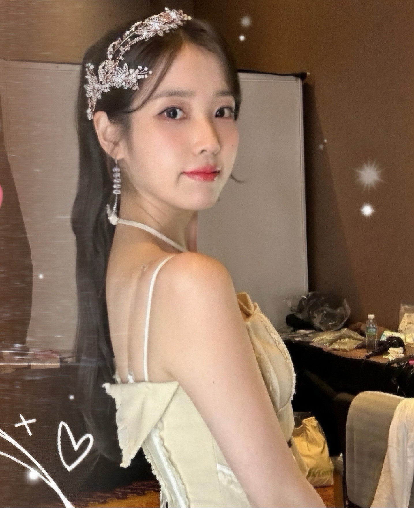 아이유의 비하인드 컷