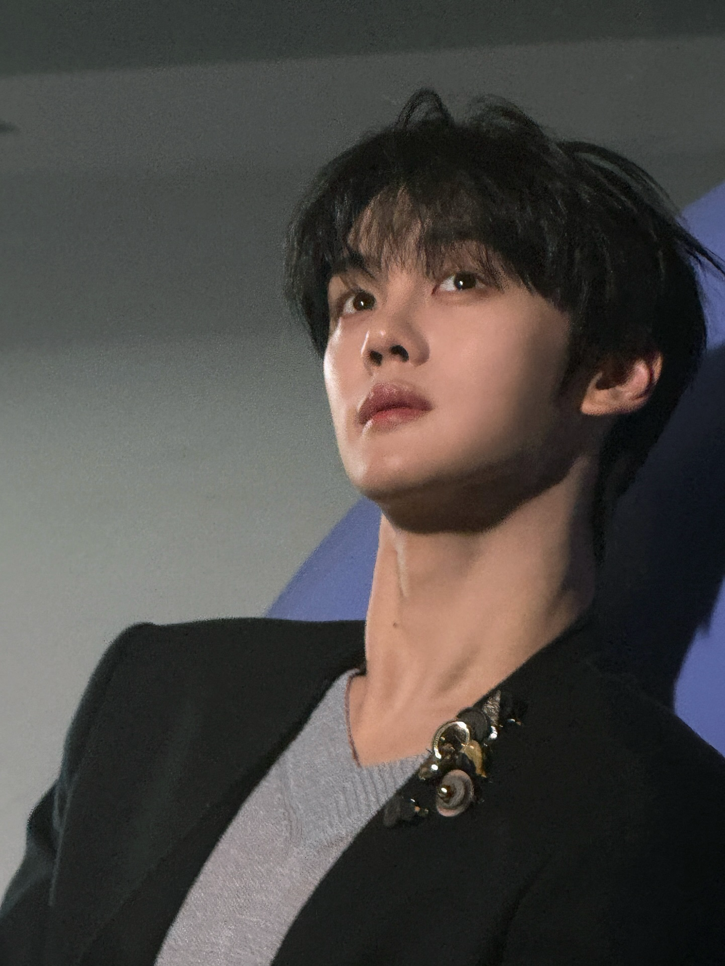 Recent activity shot of Kim Gyuvin (ZEROBASEONE)