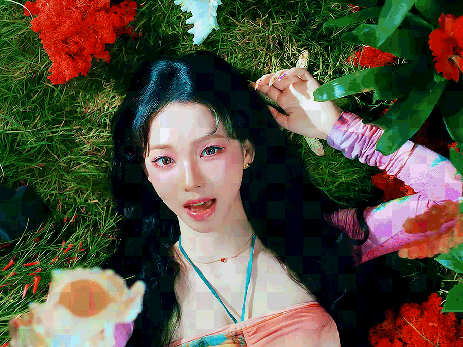 카리나 (에스파)의 비하인드 컷