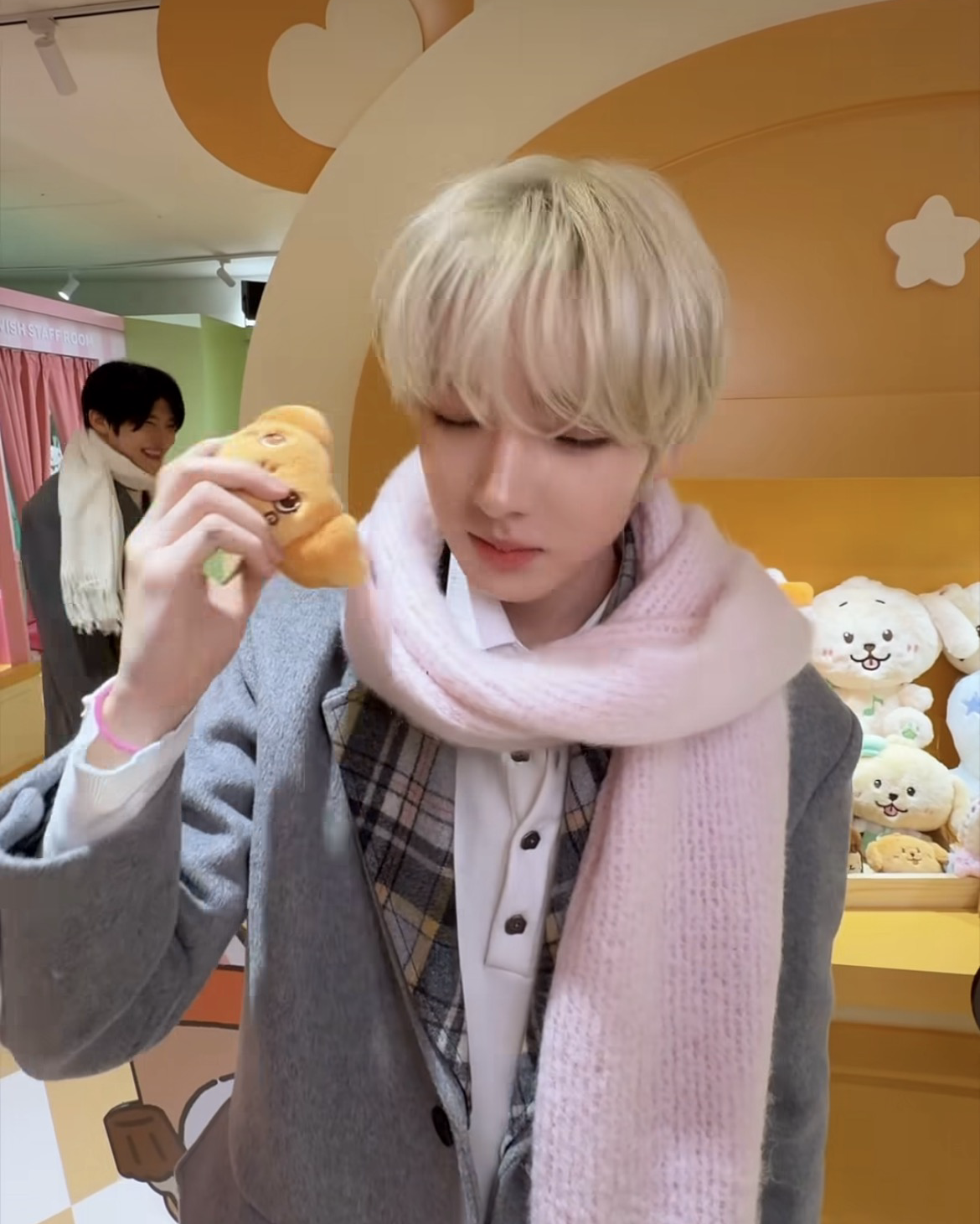 Behind-the-scenes cut of Sakuya (NCT WISH)