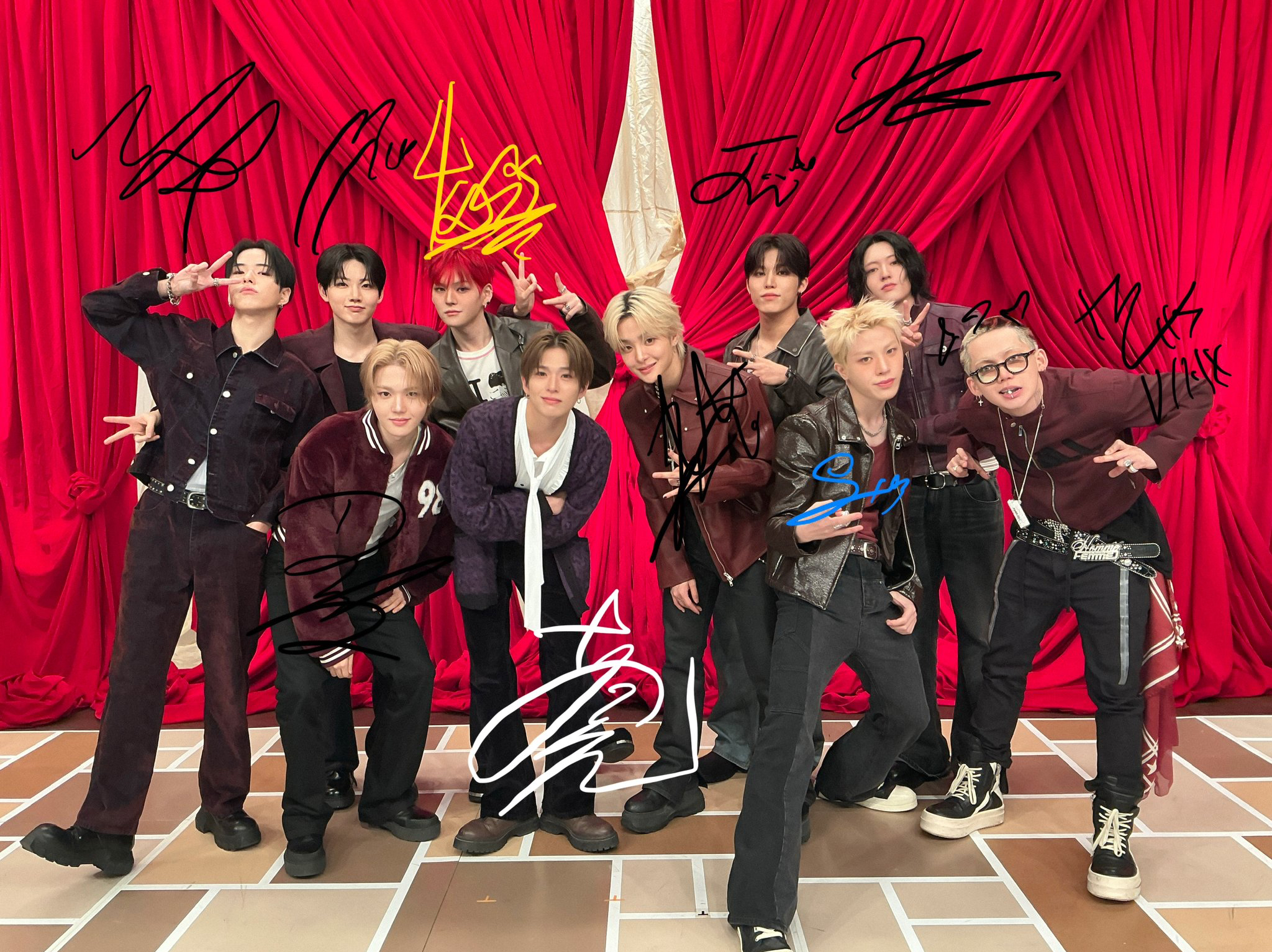 Foto aktivitas terbaru TREASURE