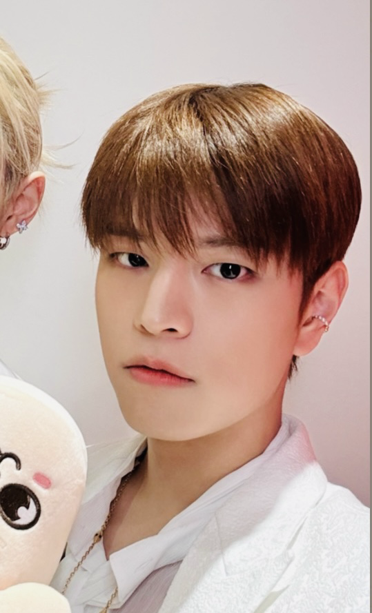 Foto terbaru Seungmin (Stray Kids)