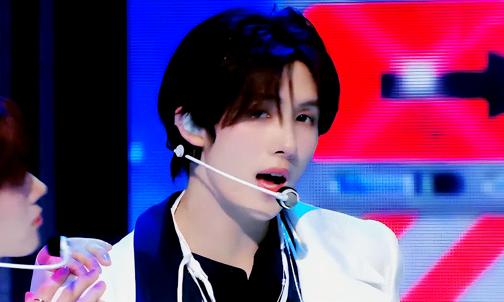 Behind-the-scenes cut of Youngjae (TWS)