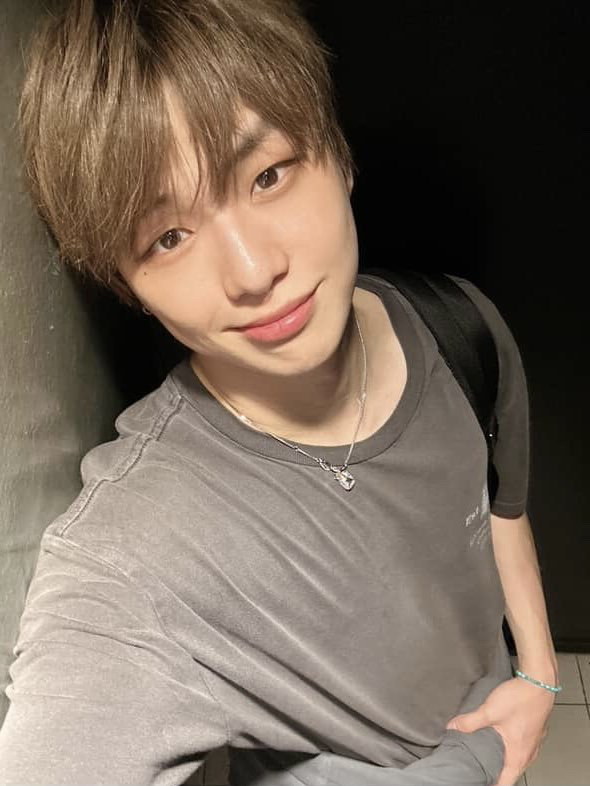 강다니엘의 비하인드 컷