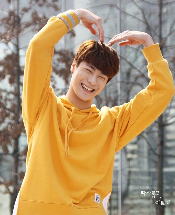 A moment captured by Moonbin (ASTRO)'s fan