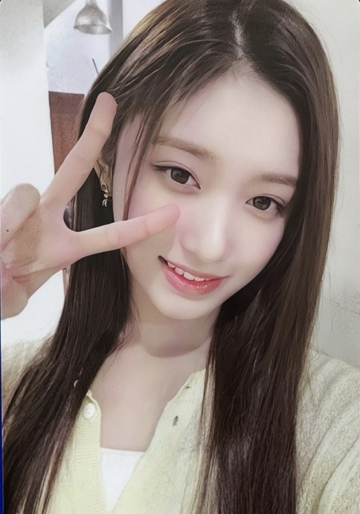 Recent activity shot of Leeseo (IVE)