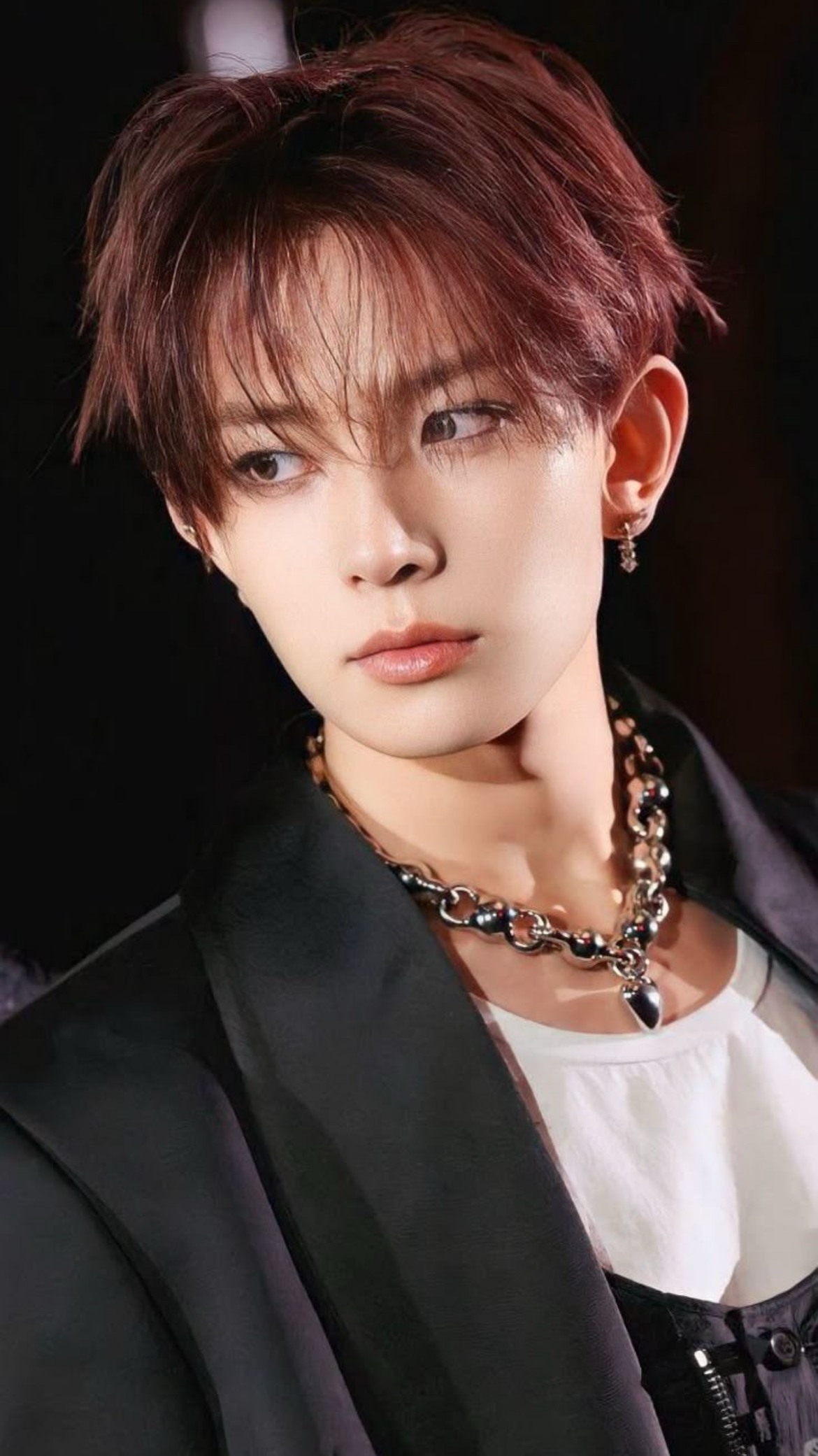 Today's most popular wallpaper in the Heeseung community