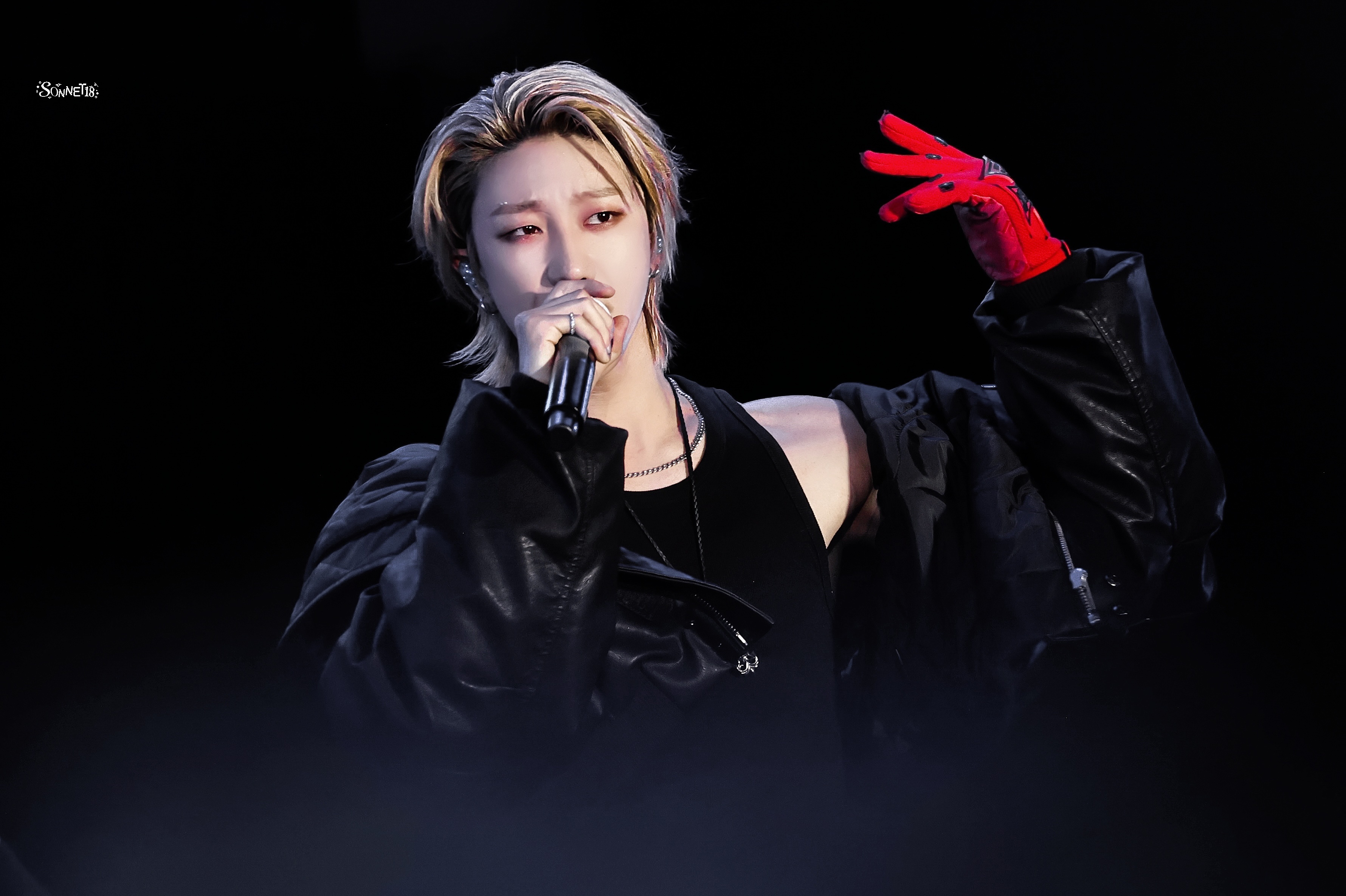 Behind-the-scenes cut of The 8 (SEVENTEEN)