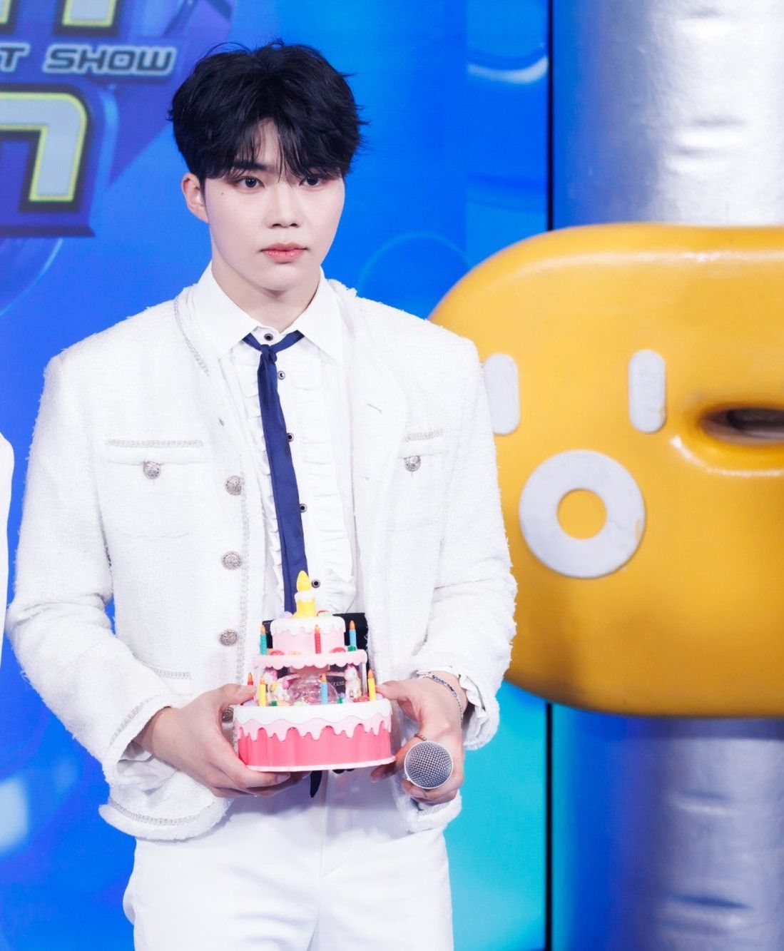 Foto terbaru Park Gunwook (ZEROBASEONE)