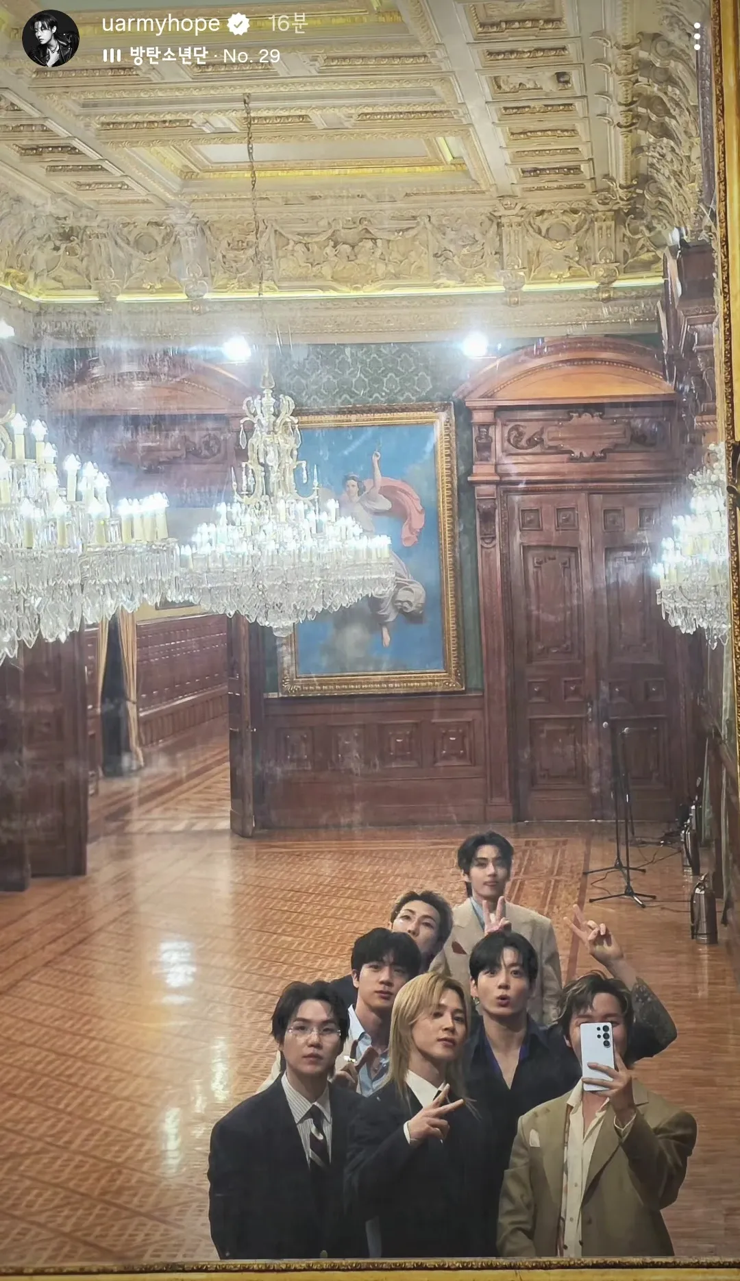 Wallpaper penuh perasaan yang dibagikan untuk BTS