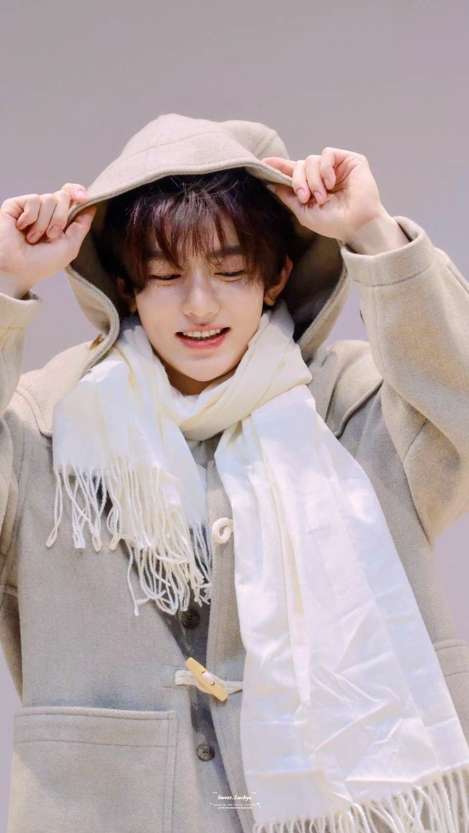 The most beloved wallpaper among Zhang Hao (ZEROBASEONE)'s fans