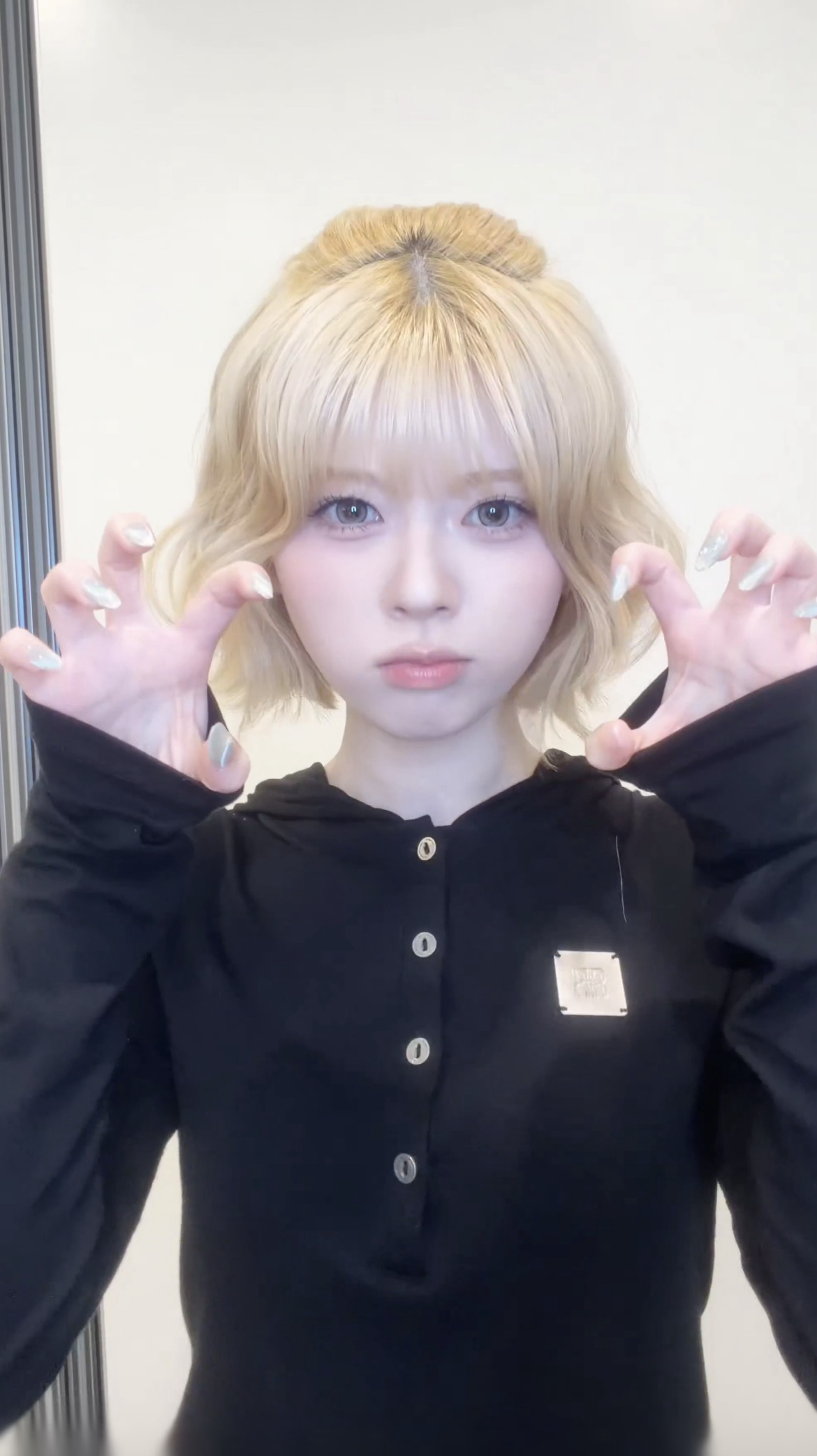 Behind-the-scenes cut of Riku (NiziU)