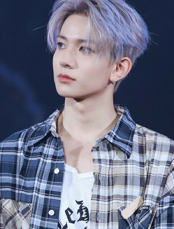 Latest photo of Heeseung (ENHYPEN)