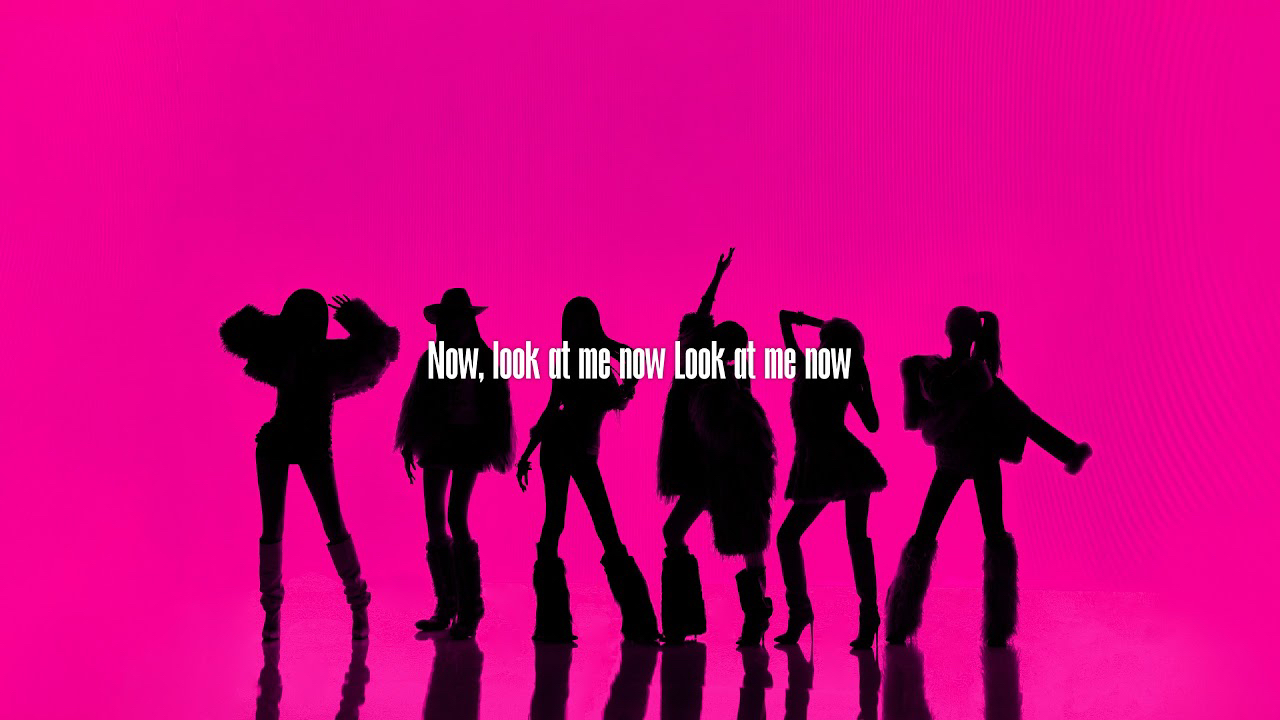 A moment captured by IVE's fan