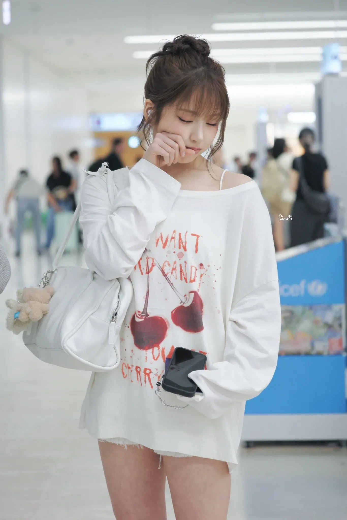 Behind-the-scenes cut of NMIXX