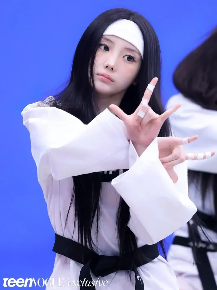 Recent activity shot of Wonhee (ILLIT)