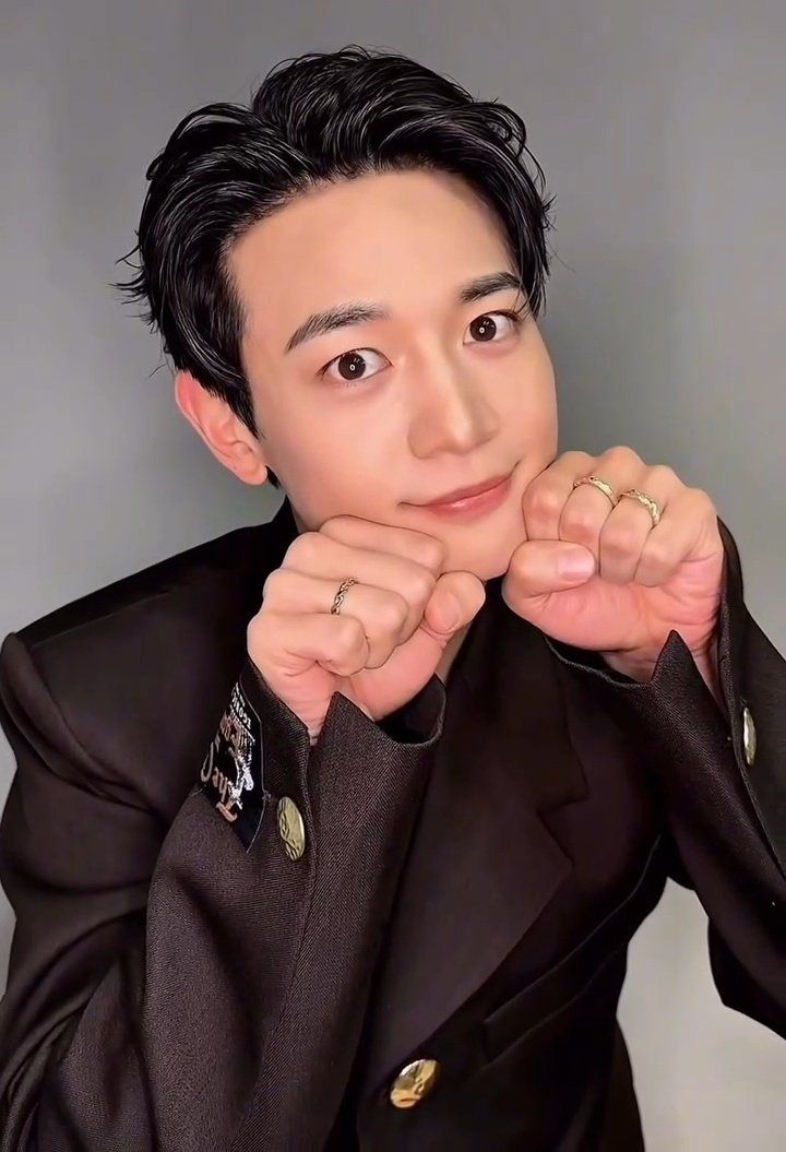 Latest photo of Minho (SHINee)