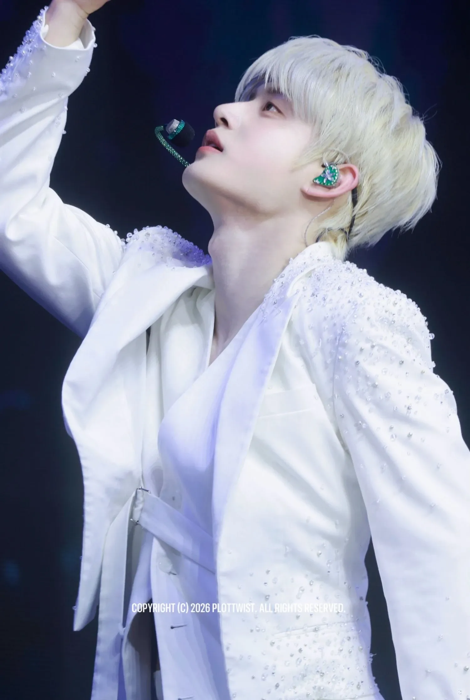 Potret di balik layar Kim Jiwoong (ZEROBASEONE)