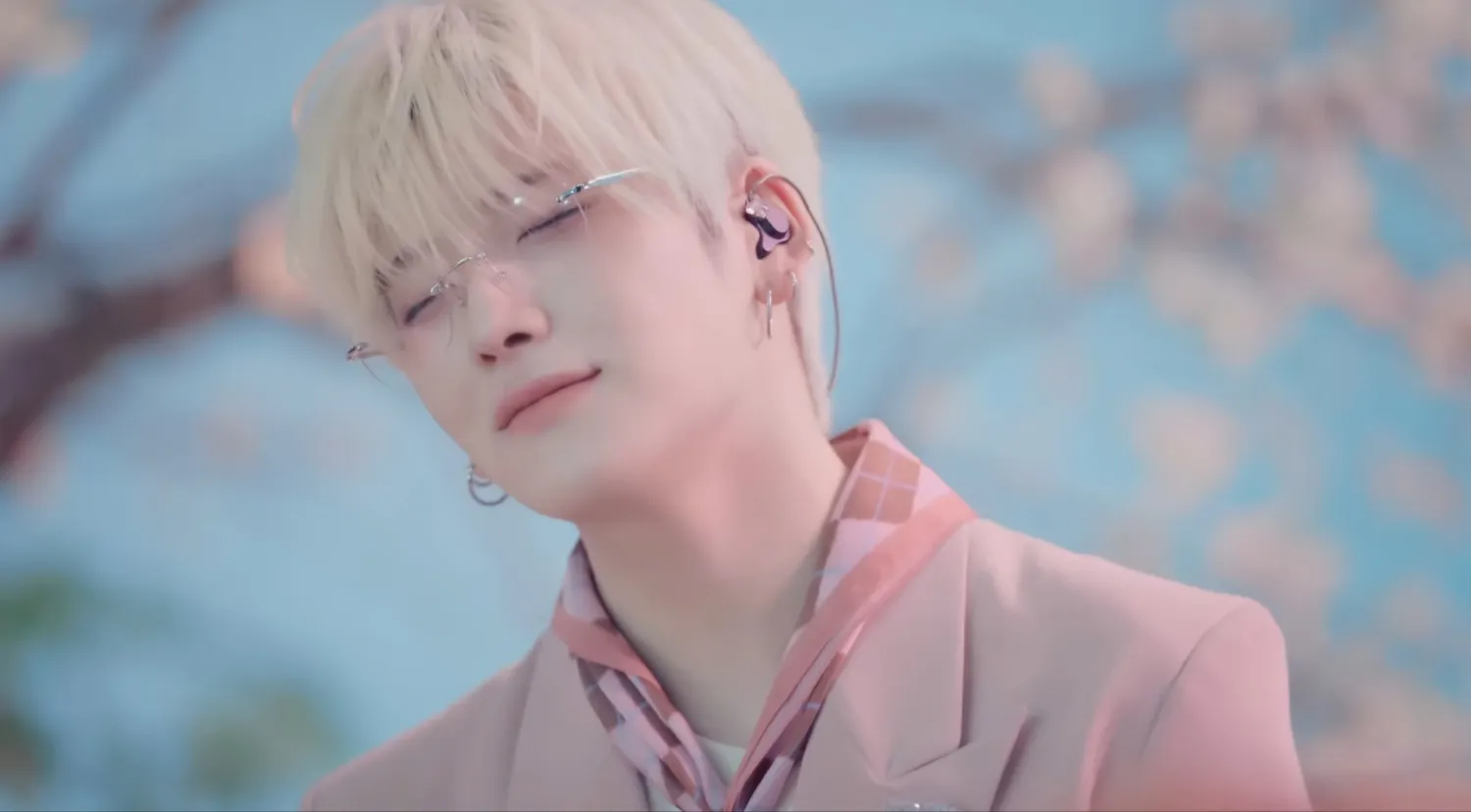 Behind-the-scenes cut of Yuma (&TEAM)