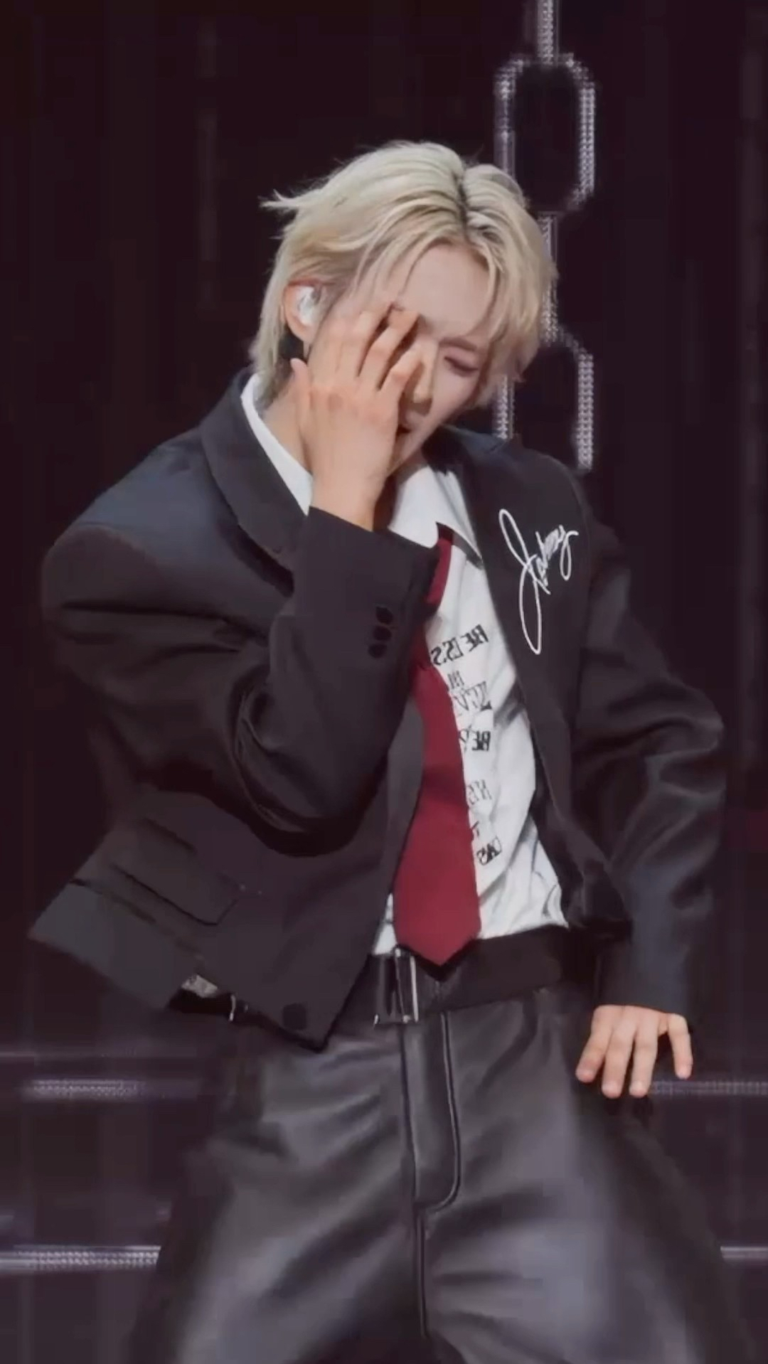 A heartfelt wallpaper shared by Tomoya (NEXZ)'s fans