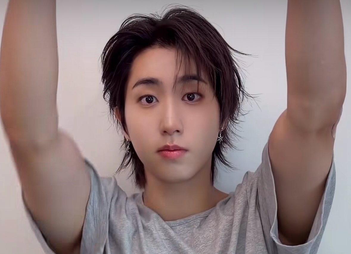 Behind-the-scenes cut of HAN (Stray Kids)