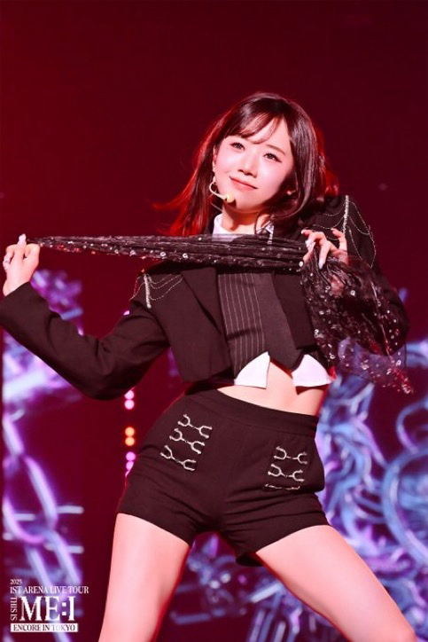 Recent activity shot of Shimizu Keiko (ME:I)