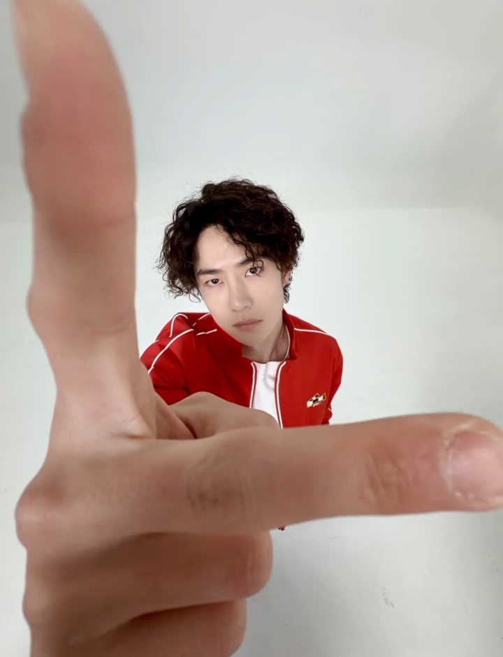 Latest photo of Wang Yibo