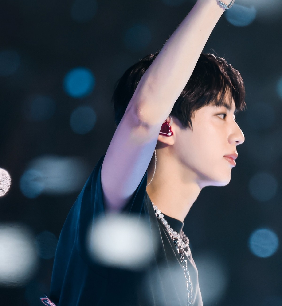 Behind-the-scenes cut of Jin (BTS)