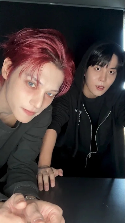 Fandom-recommended wallpaper image of ATEEZ