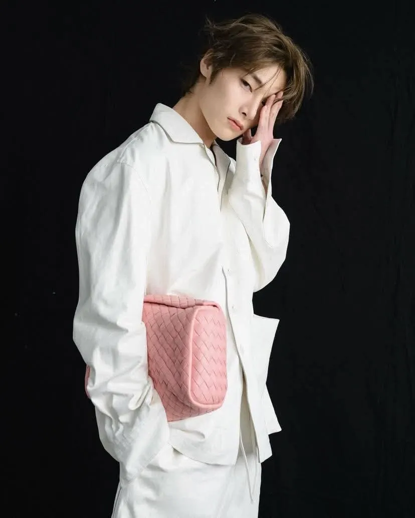 Behind-the-scenes cut of I.N (Stray Kids)