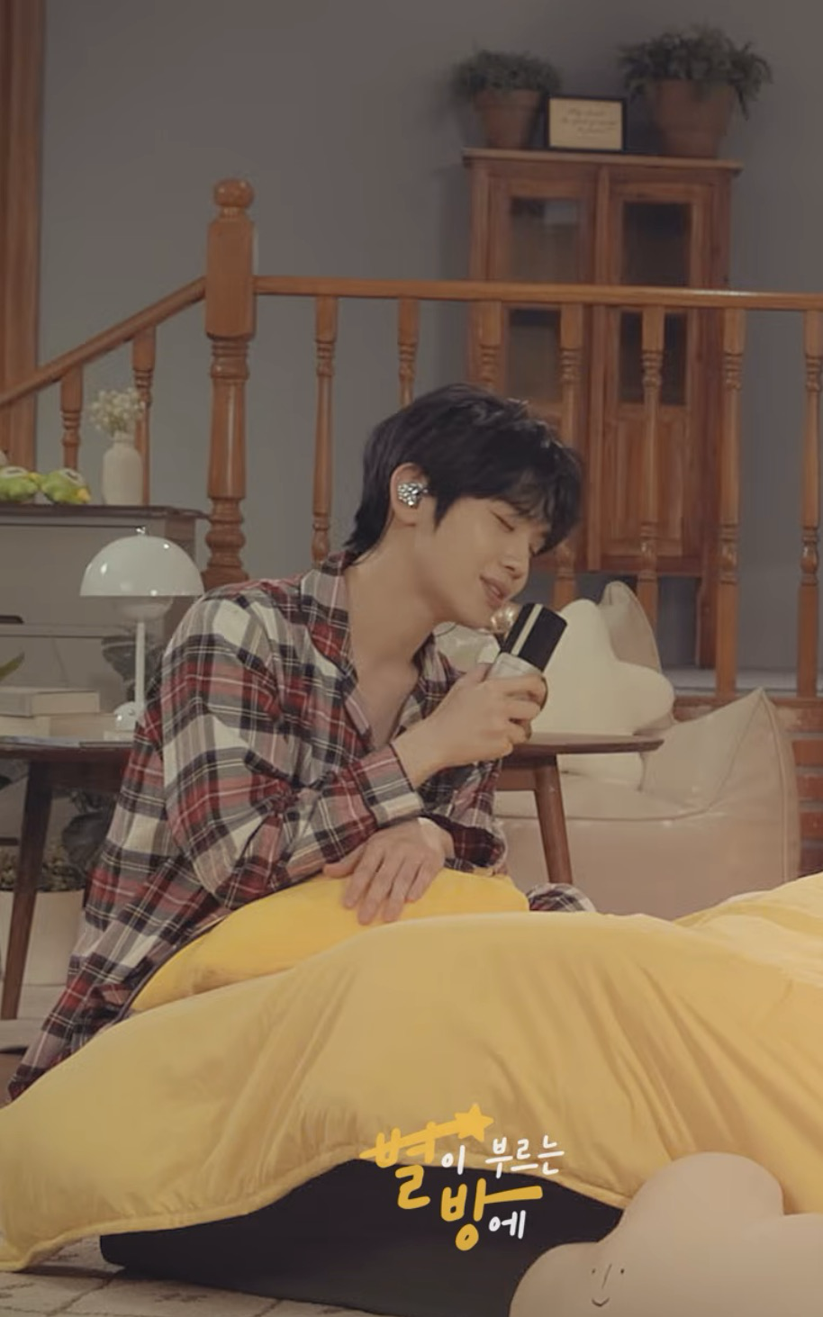 A moment captured by Kim Taerae (ZEROBASEONE)'s fan