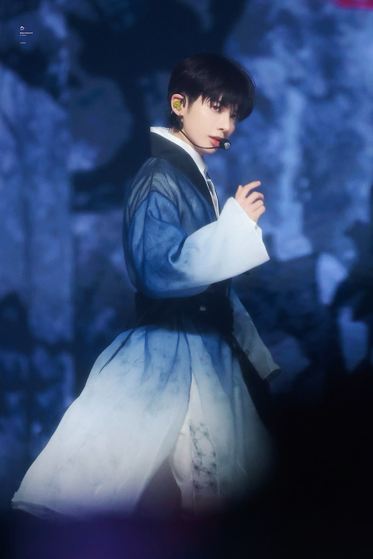 A moment captured by Taehyun (TOMORROW X TOGETHER)'s fan