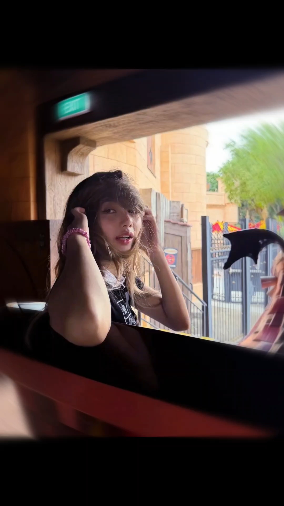 Fandom-recommended wallpaper image of Lisa (BLACKPINK)