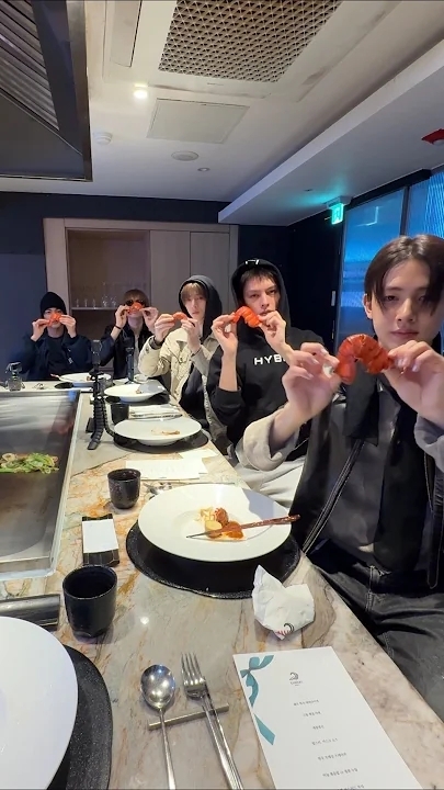 Fandom-recommended wallpaper image of CORTIS