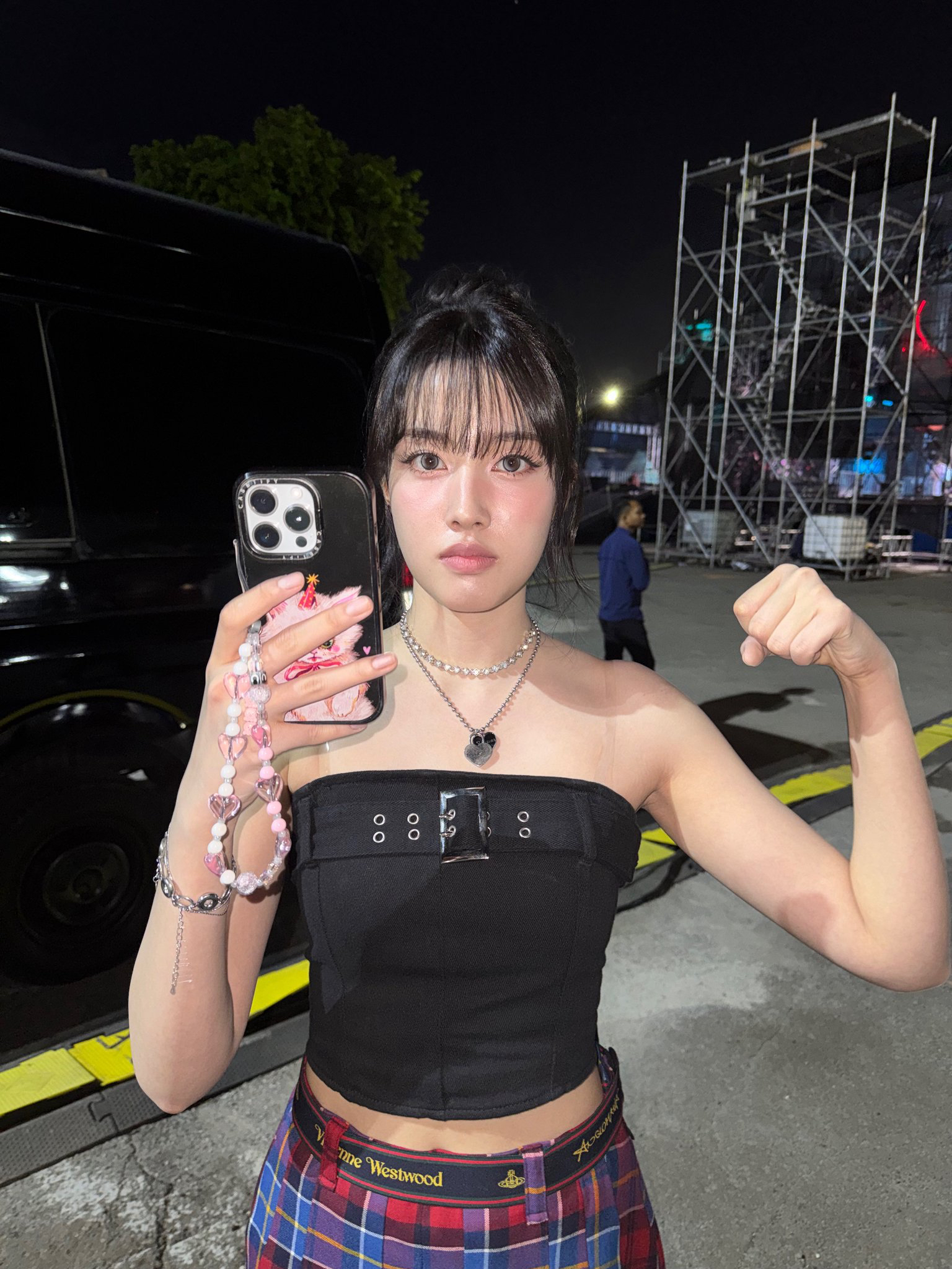 Behind-the-scenes cut of STAYC