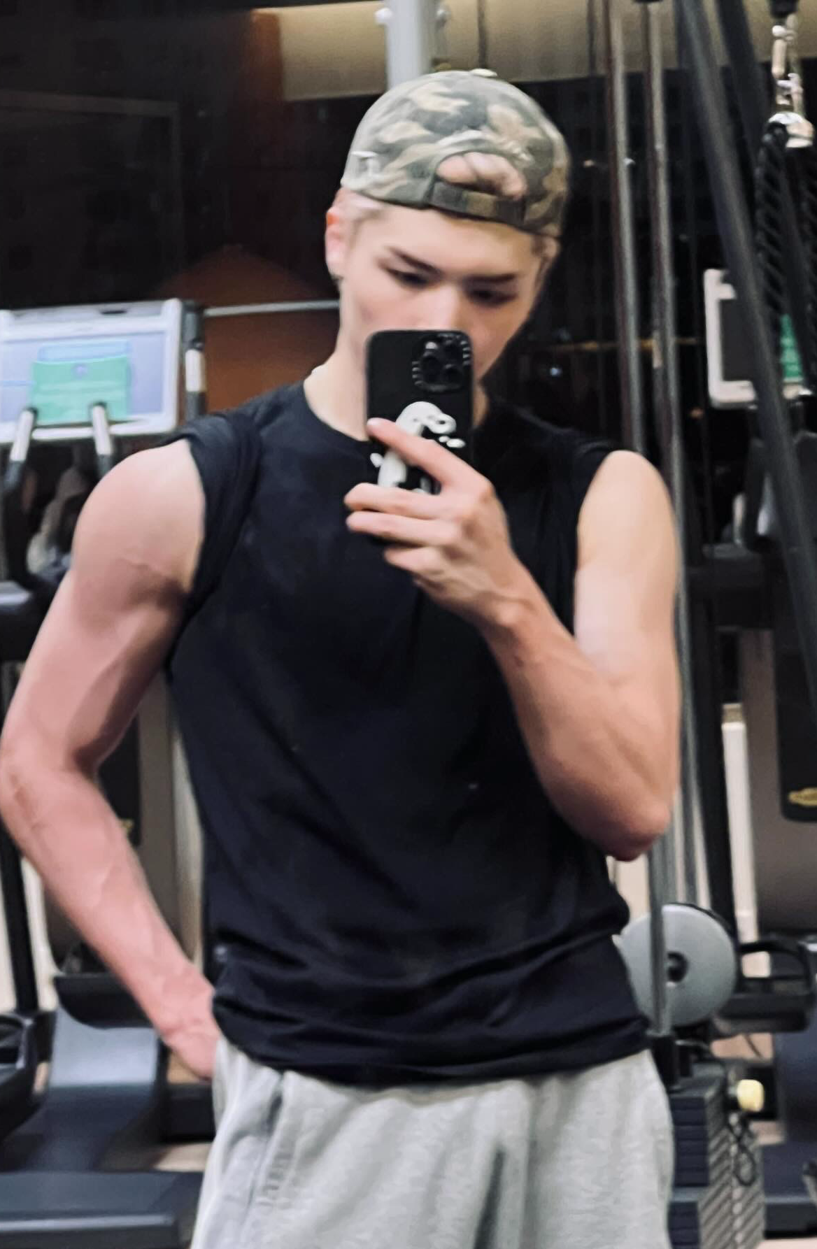 Recent activity shot of Maki (&TEAM)