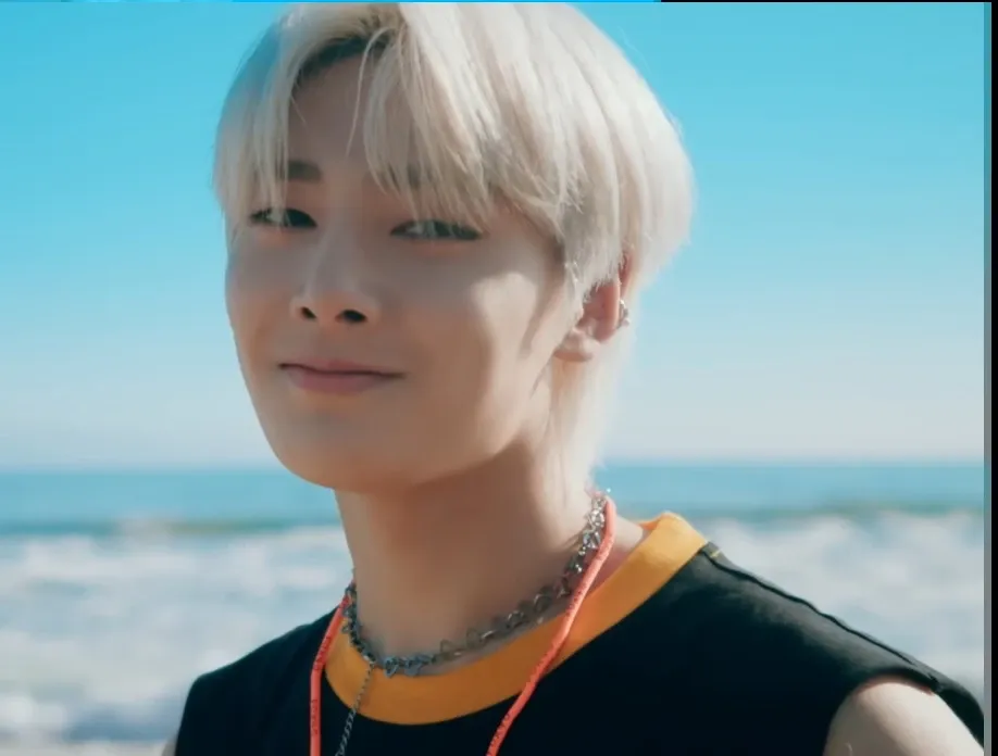 Behind-the-scenes cut of I.N (Stray Kids)