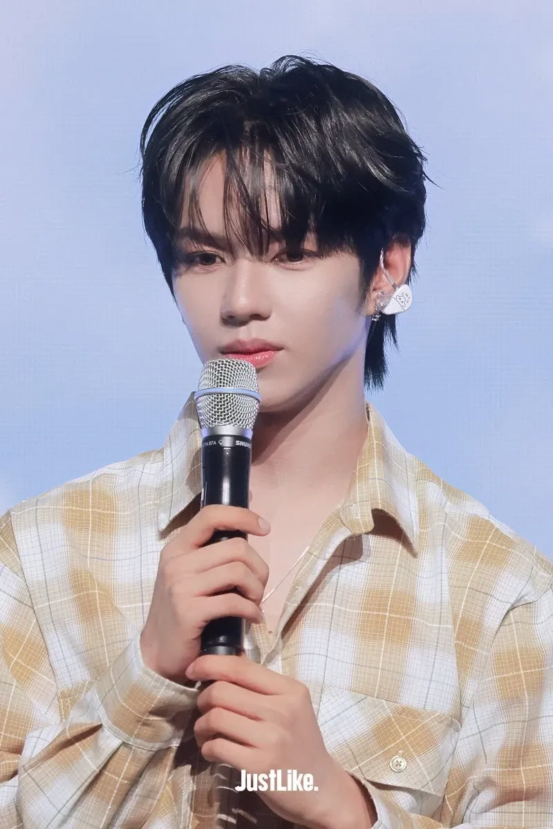 제이엘 (아홉)의 비하인드 컷