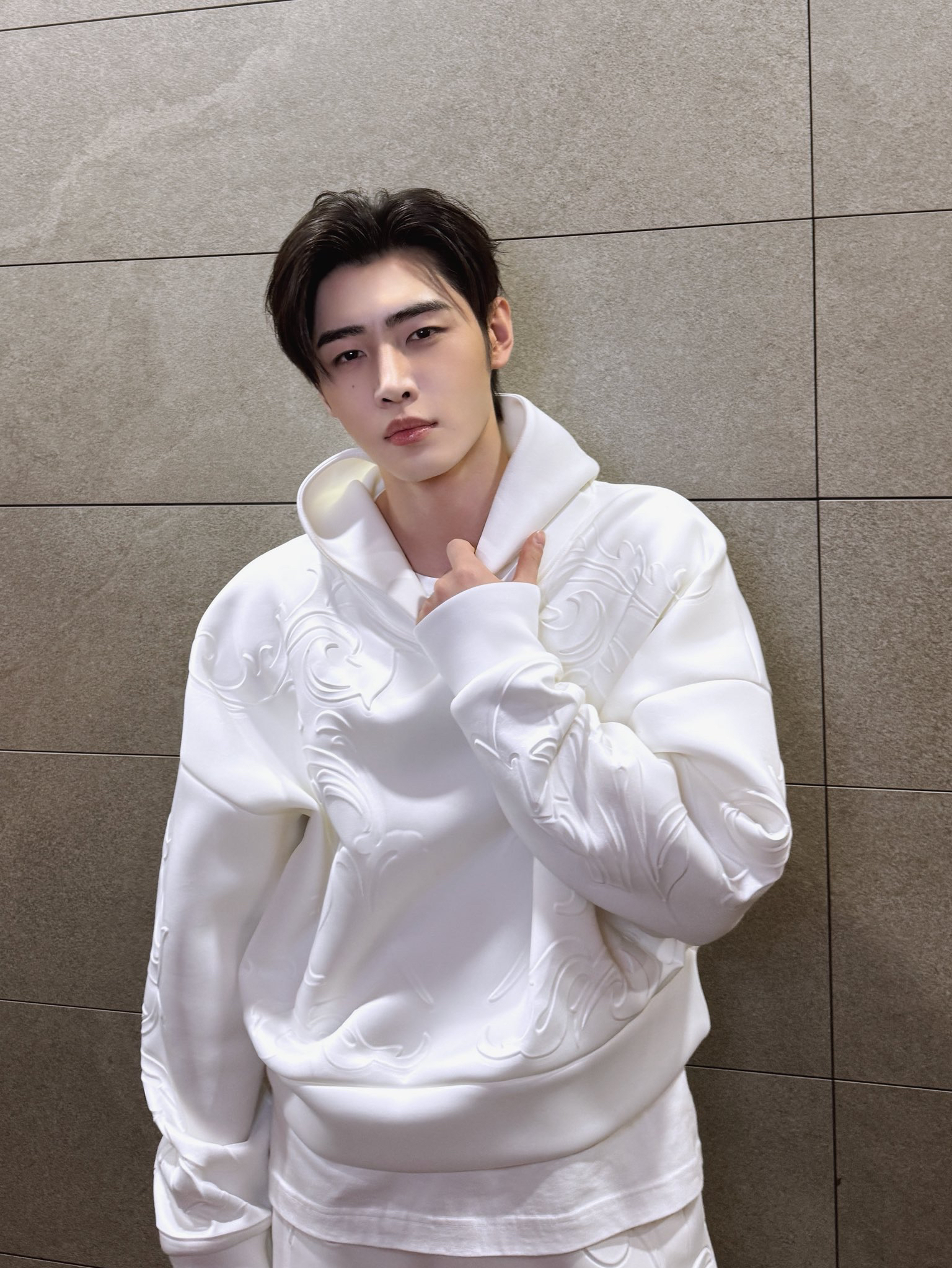 Recent activity shot of Sunghoon (ENHYPEN)