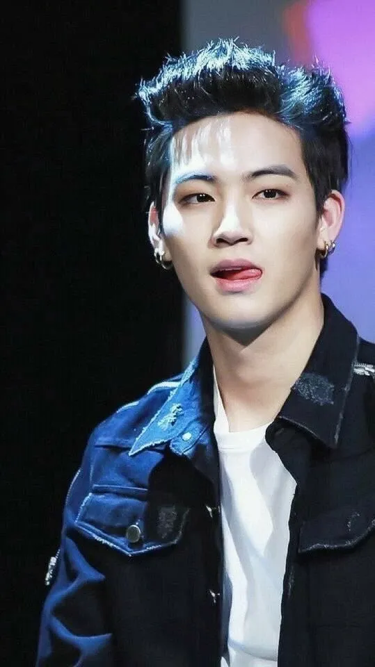 Today's most popular wallpaper in the JAY B (GOT7) community