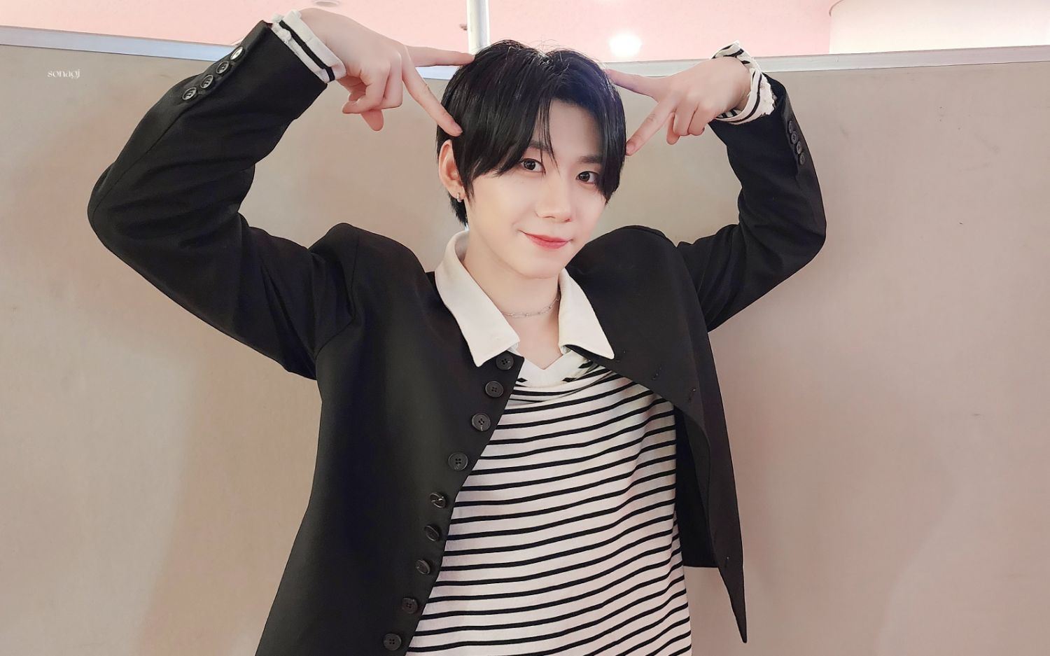 박한 (아홉)의 최신 사진