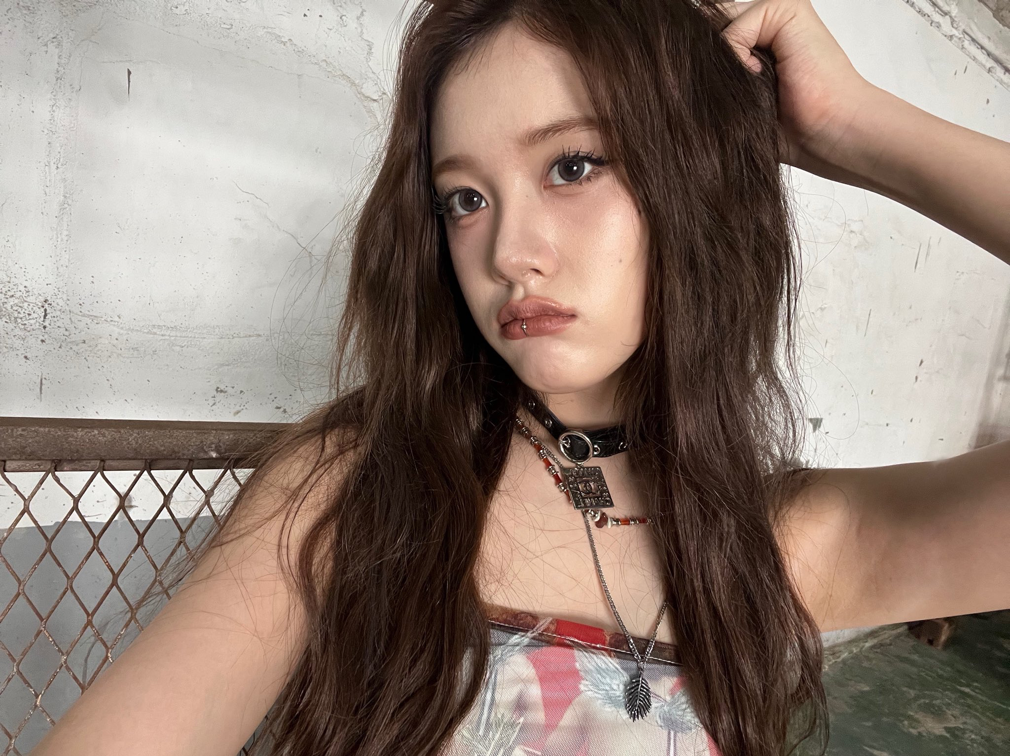 Behind-the-scenes cut of STAYC