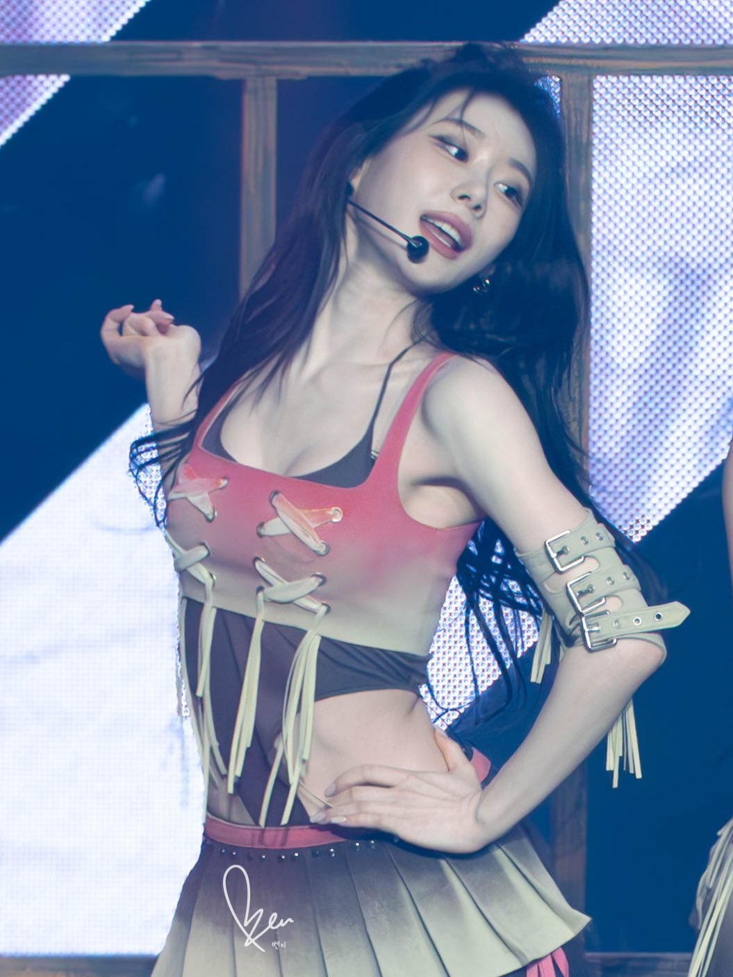 A moment captured by Chaeryeong (ITZY)'s fan